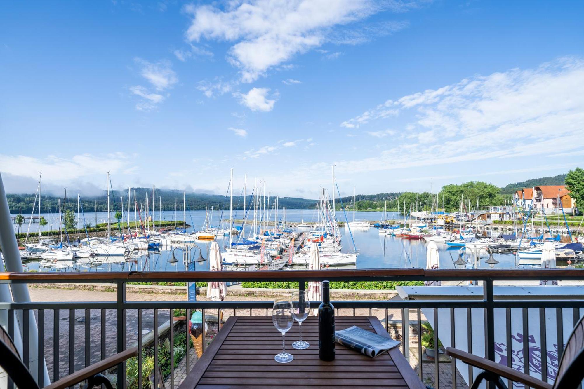 Апартаменты Landal Marina Lipno Липно-над-Влтавой Экстерьер фото
